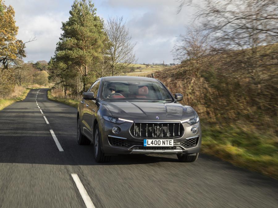  Maserati Levante GranLusso 2018 года  (UK) (фото 8 из 14)